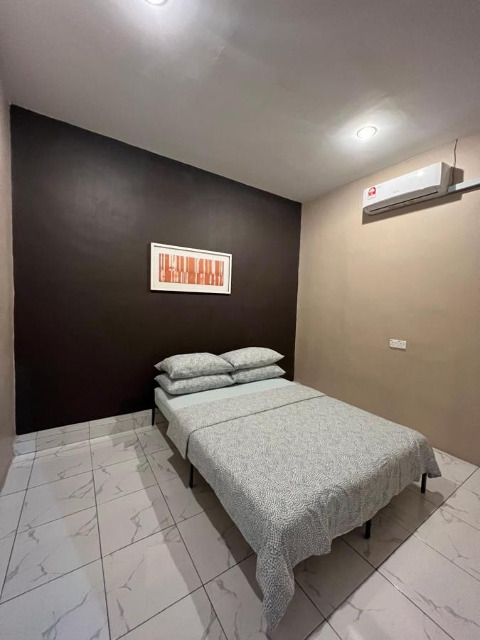 Theatbas Homestay 17 In Seri Iskandar Perak 3 Bedroom Bota Εξωτερικό φωτογραφία